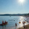 Vízimentők a kánikulában: hogyan óvják a balatoni fürdőzőket